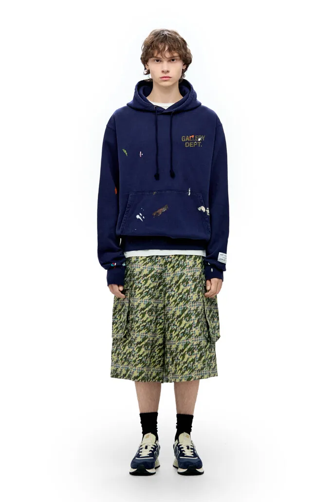 GALLERY DEPT. PAINT LOGO HOODIE/Vintage Navy Purple English graffiti distressed hoodie Purple S-XL Front panel GD ENGLISH logo Enlarged back logo Ready-to-wear belt printed with wash and distressed Made with faded distressed texture There is "Art on Display" pattern patch on the cuffs All painted by old craftsmen with splashes of ink Original mold opening Fabric custom woven and dyed Perfect reproduction of the correct version